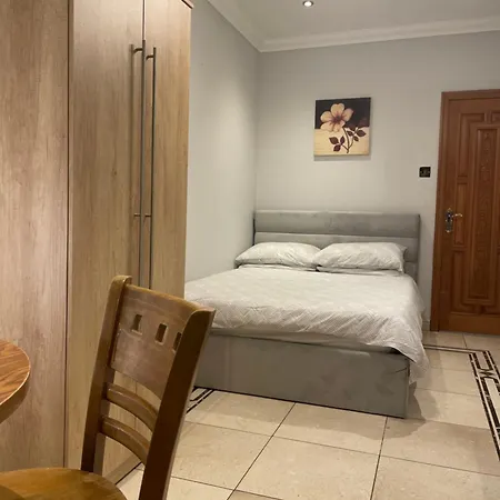 North London Studio Apartment Buitenkant foto