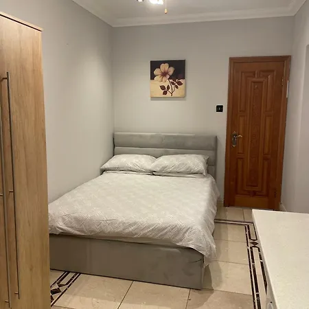 North London Studio Apartment Buitenkant foto