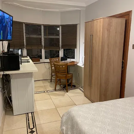 North London Studio Apartment Buitenkant foto
